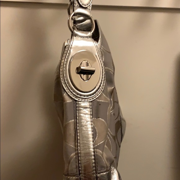 Coach purse - Picture 3 of 5